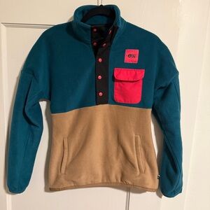 Picture XS woman’s Tan green Fleece Sweater 5 button kangaroo pocket